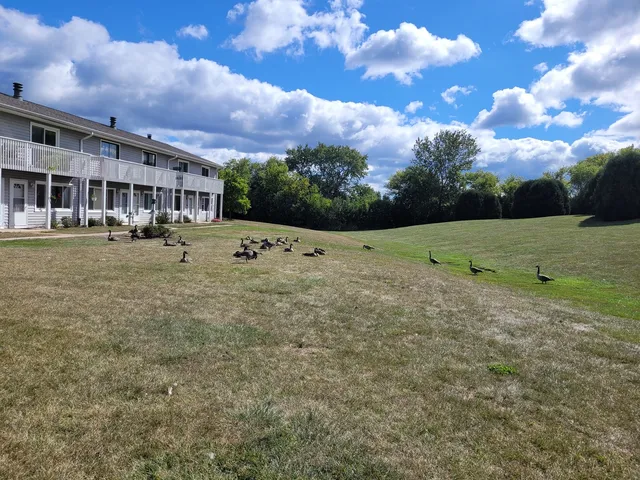 $200,000 | 17404 Walnut Lane, Gurnee, IL 60031