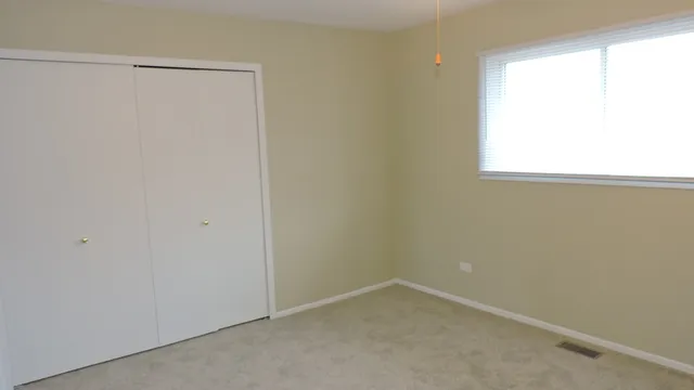 $200,000 | 17404 Walnut Lane, Gurnee, IL 60031