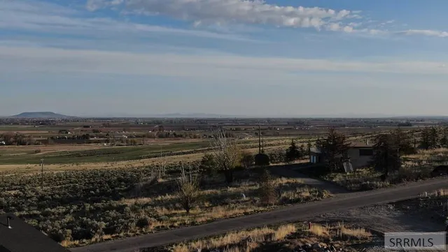 $93,900 | 5860 North Enos Drive, Idaho Falls, ID 83401