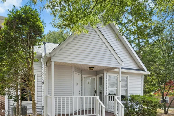 $289,900 | 128 St Andrews Lane, Chapel Hill, NC 27517