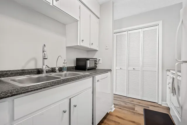 $1,655 | 748 Lake Terrace Drive, Nashville, TN 37217