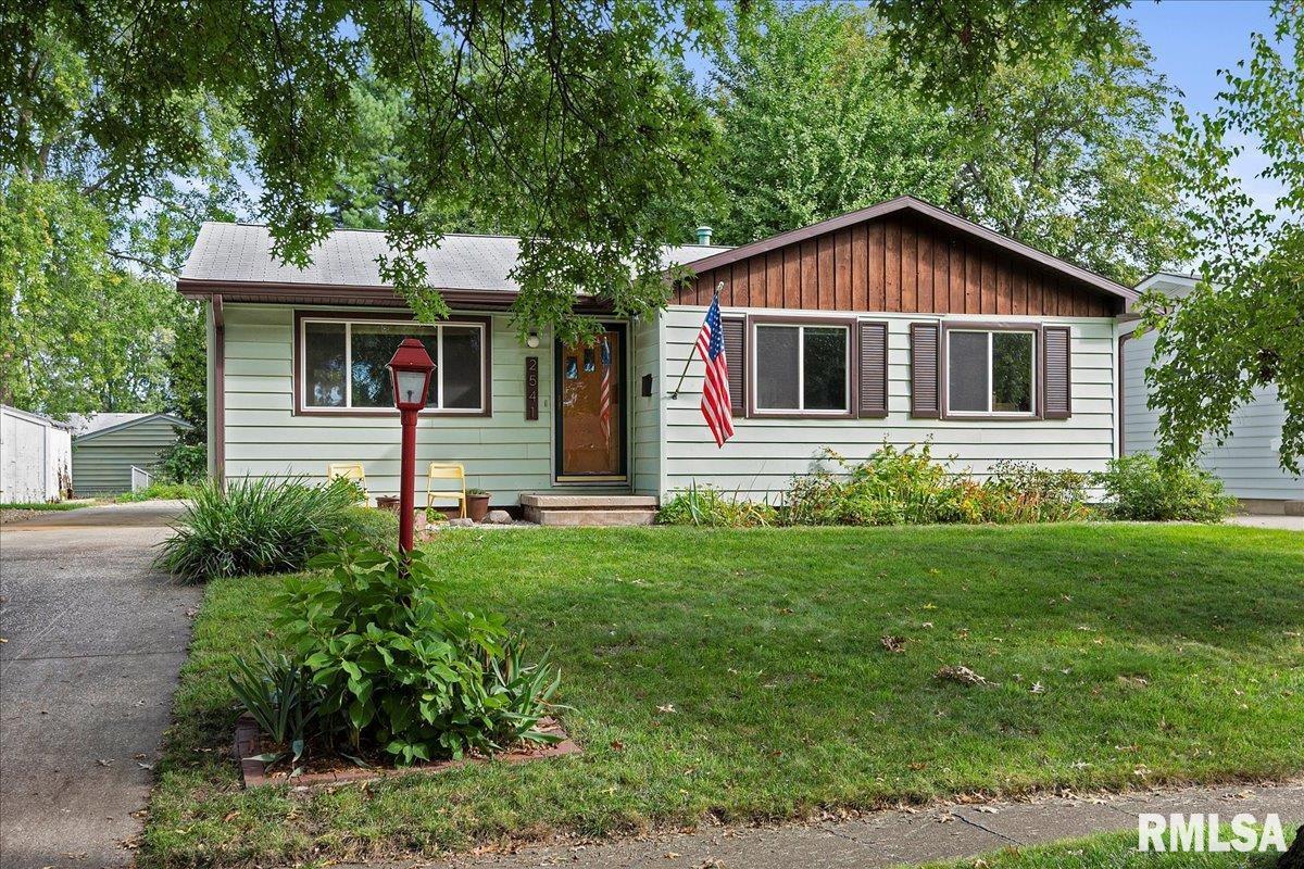 2541 Selkirk Road Springfield, IL 62702 - Photo 3 of 35