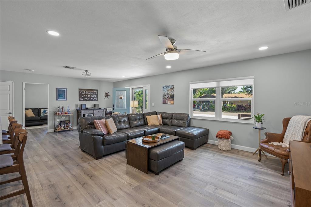 744 Guild Drive Venice, FL 34285 - Photo 6 of 47