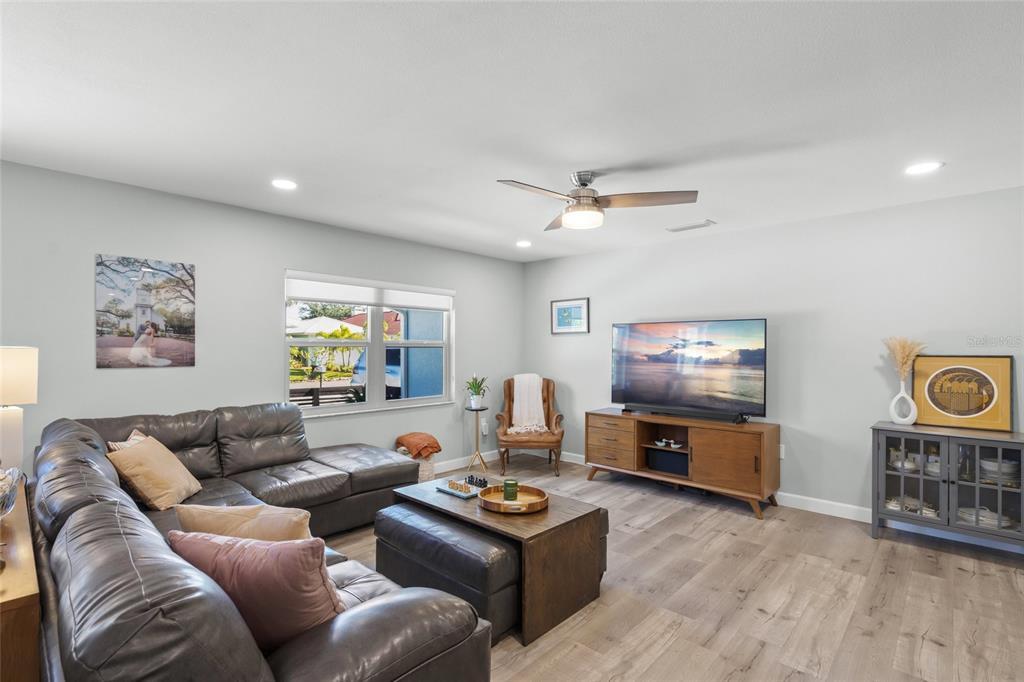 744 Guild Drive Venice, FL 34285 - Photo 8 of 47