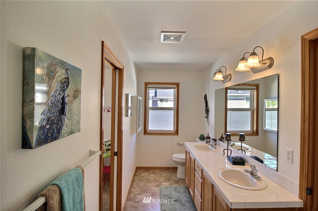 18967 108th Lane Southeast Renton, WA 98055 - Photo 18 of 24 Gallery Image 18