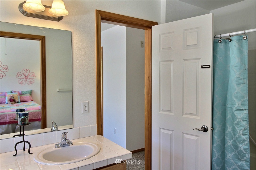 18967 108th Lane Southeast Renton, WA 98055 - Photo 19 of 24 Gallery Image 19