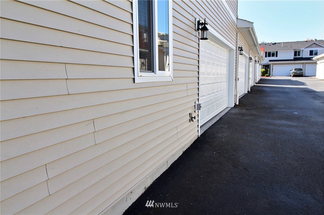 18967 108th Lane Southeast Renton, WA 98055 - Photo 21 of 24 Gallery Image 21