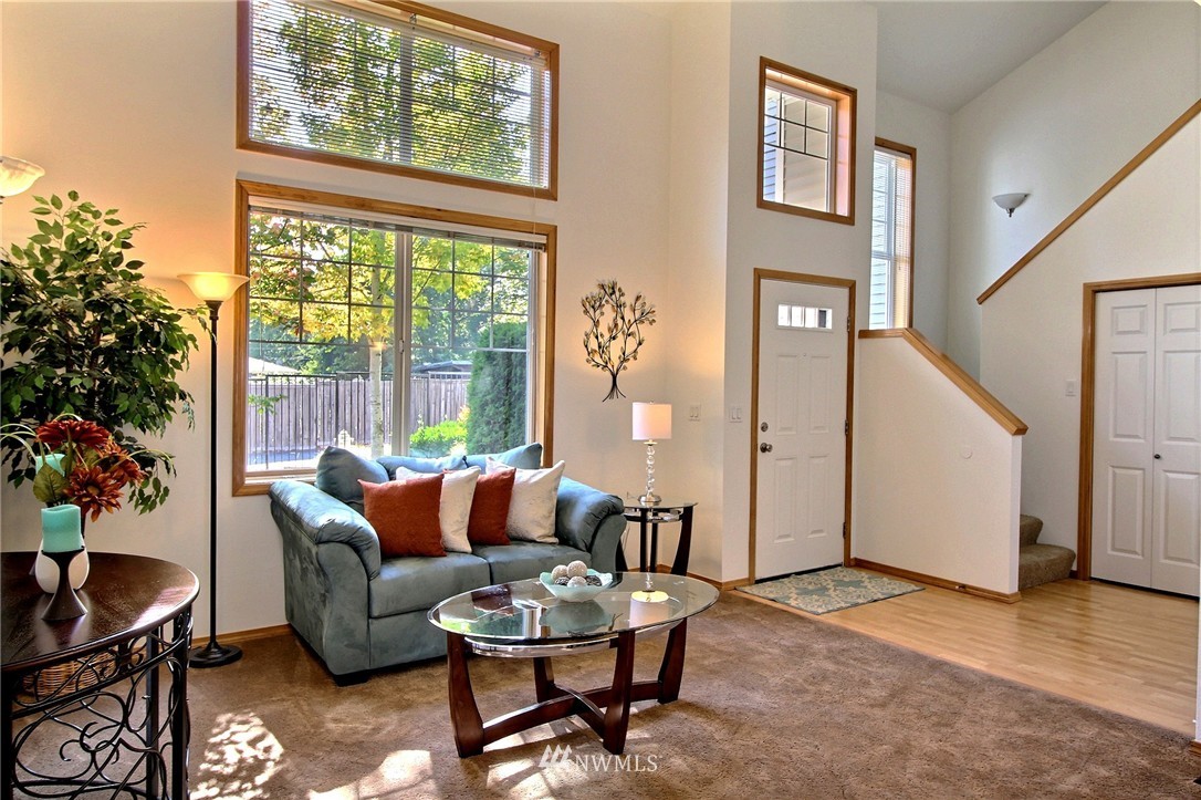 18967 108th Lane Southeast Renton, WA 98055 - Photo 9 of 24 Gallery Image 9
