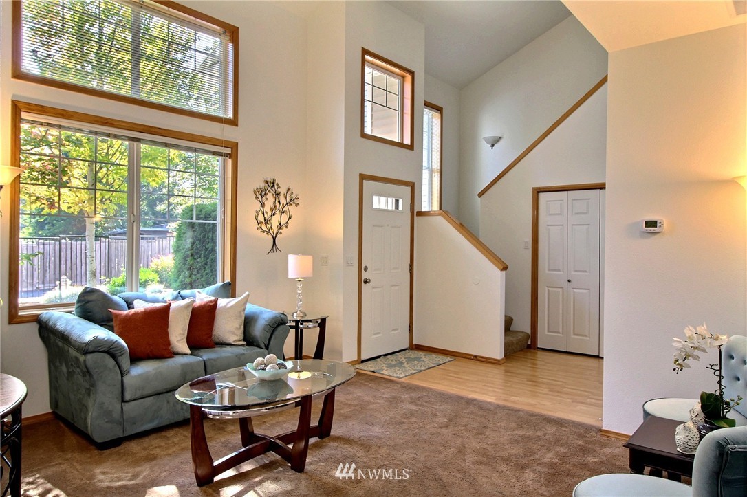 18967 108th Lane Southeast Renton, WA 98055 - Photo 10 of 24 Gallery Image 10