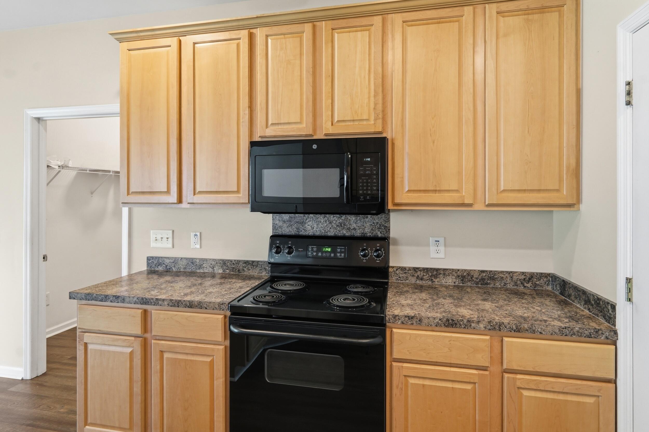 1224 Creek Stone Way Hanahan, SC 29410 - Photo 10 of 53 19_dsc09288_autoremove_41549963