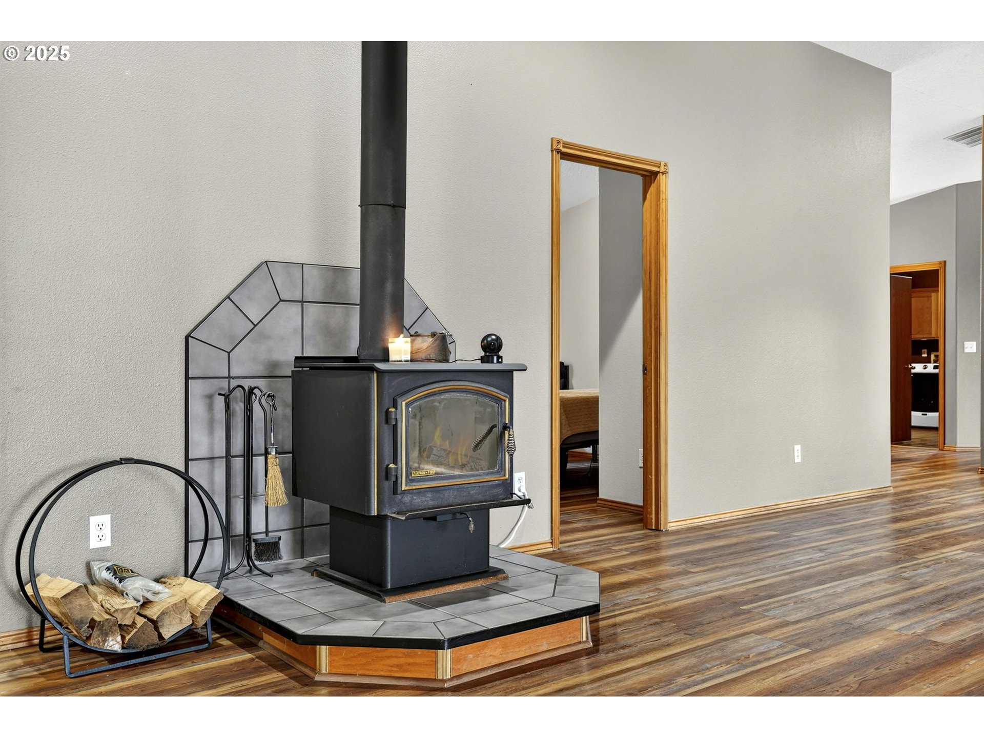 42101 Southeast Locksmith Lane Sandy, OR 97055 - Photo 13 of 48 a view of living room