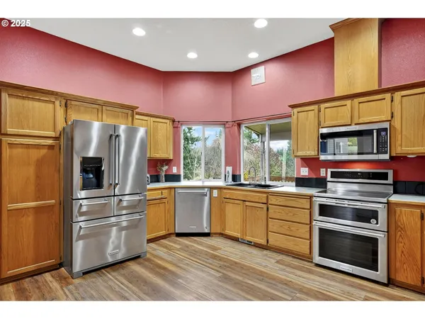 $1,585,000 | 42101 Southeast Locksmith Lane, Sandy, OR 97055