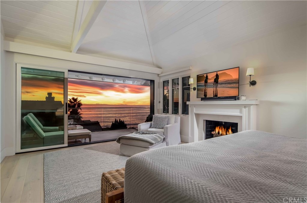 155 Cleo Street Laguna Beach, CA 92651 - Photo 3 of 7