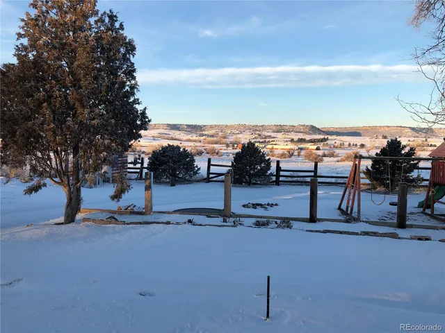 a view of a terrace with view