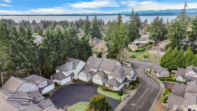 a view of a terrace with sitting area