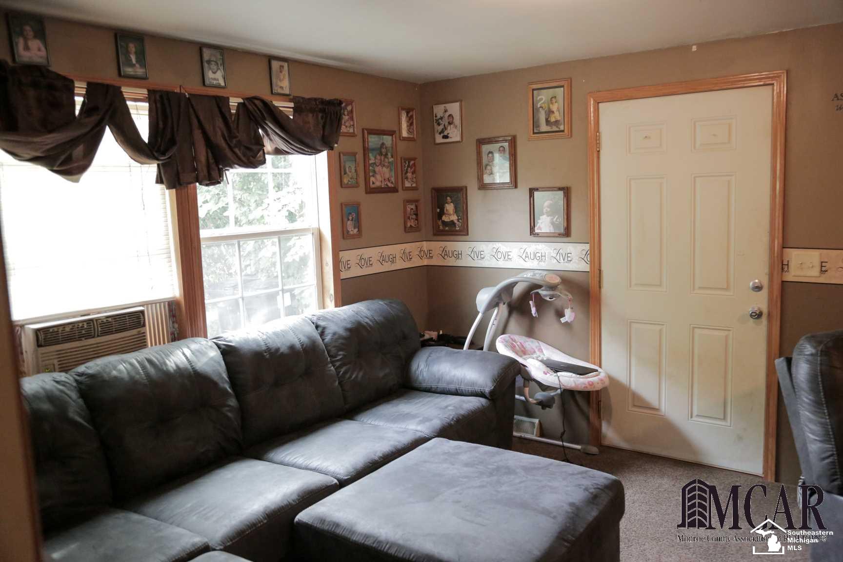 4018 Bluebush Road Monroe, MI 48162 - Photo 3 of 9