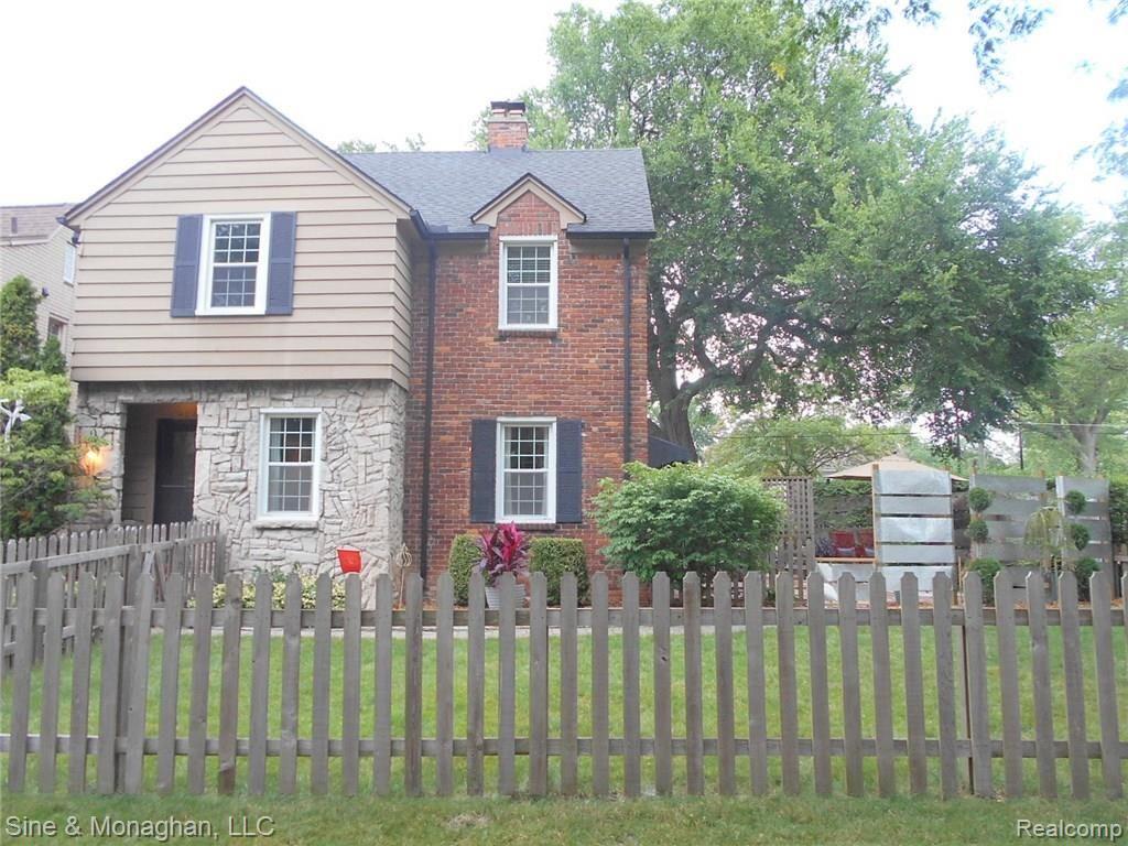404 Fisher Road Grosse Pointe, MI 48230 - Photo 39 of 42 DSCN1495.JPG