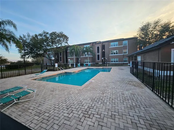 $1,290 | 4518 Commander Drive, Unit 1915, Orlando, FL 32822