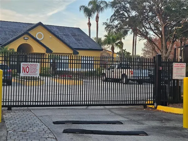 $1,290 | 4518 Commander Drive, Unit 1915, Orlando, FL 32822