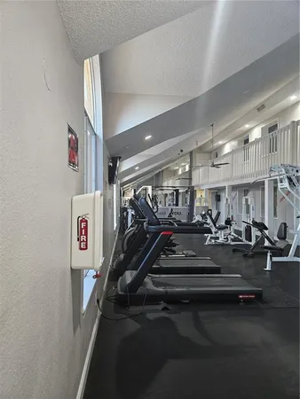 $1,290 | 4518 Commander Drive, Unit 1915, Orlando, FL 32822