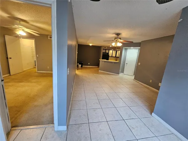 $1,290 | 4518 Commander Drive, Unit 1915, Orlando, FL 32822