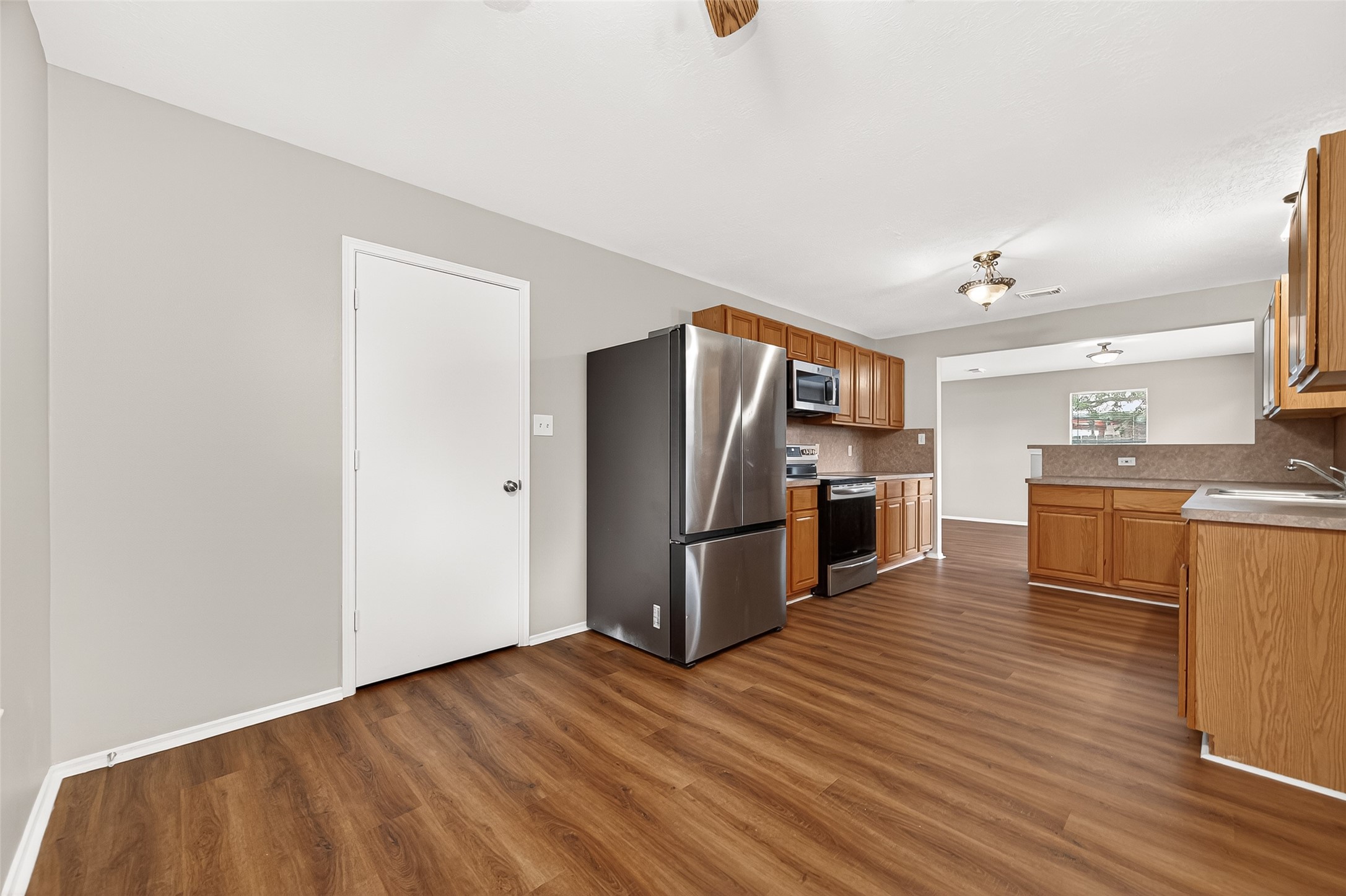 4115 Sand Ripple Lane Katy, TX 77449 - Photo 29 of 37