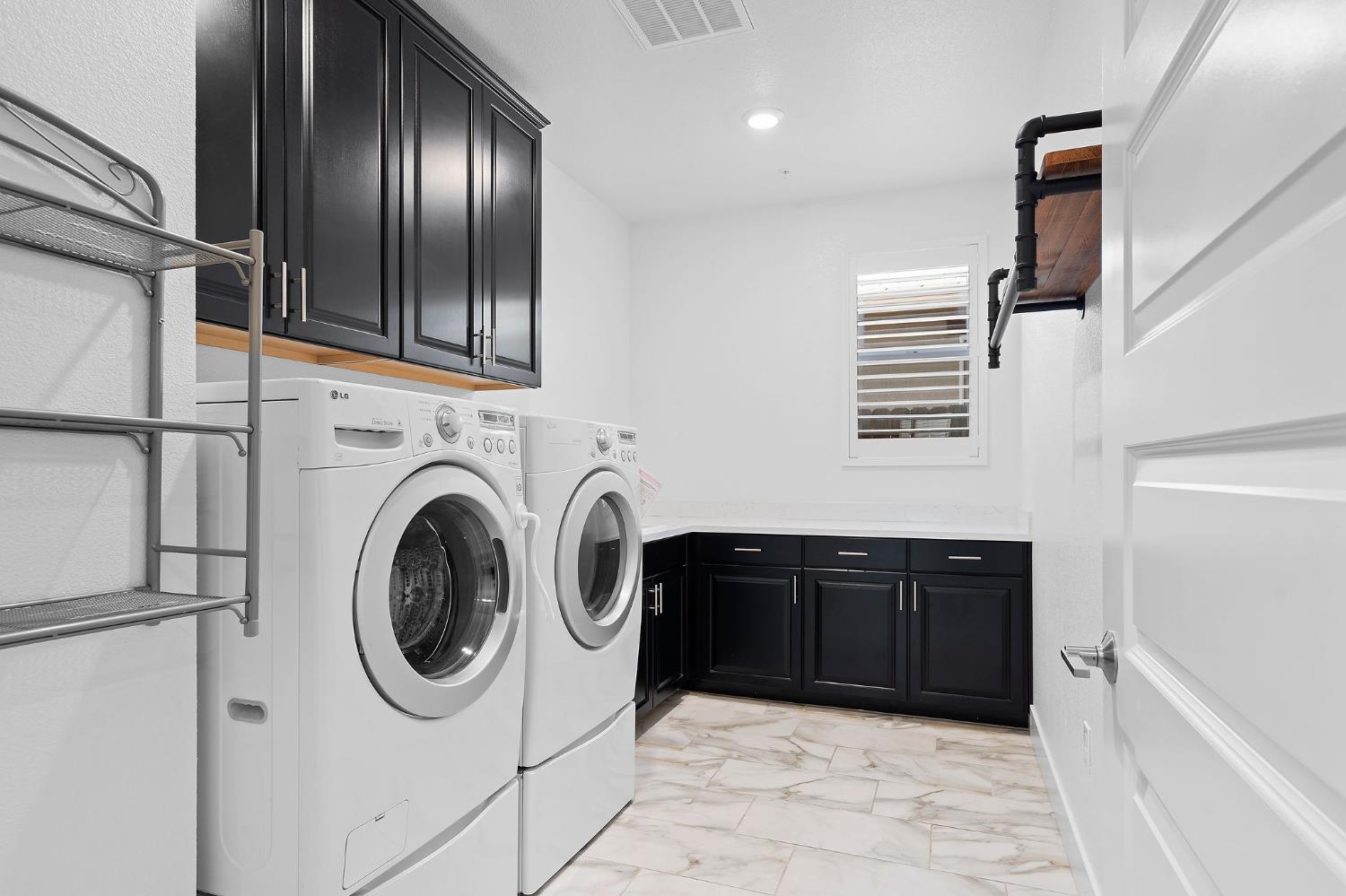 6049 Element Lane Roseville, CA 95747 - Photo 11 of 47