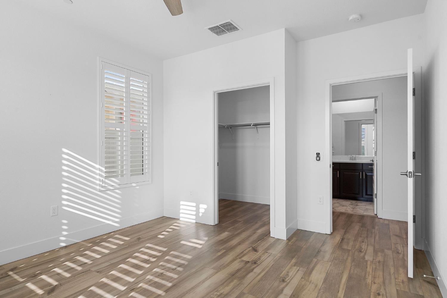 6049 Element Lane Roseville, CA 95747 - Photo 4 of 47