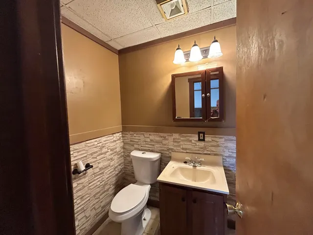 $1,190,000 | 2137 Rte 30 North, Castleton, VT 05732