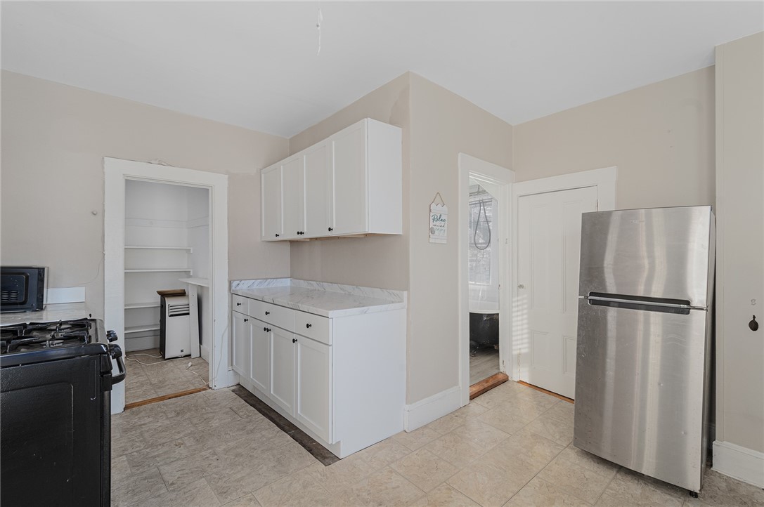 21 Spring Street, Unit 2 Newport, RI 02840 - Photo 15 of 28