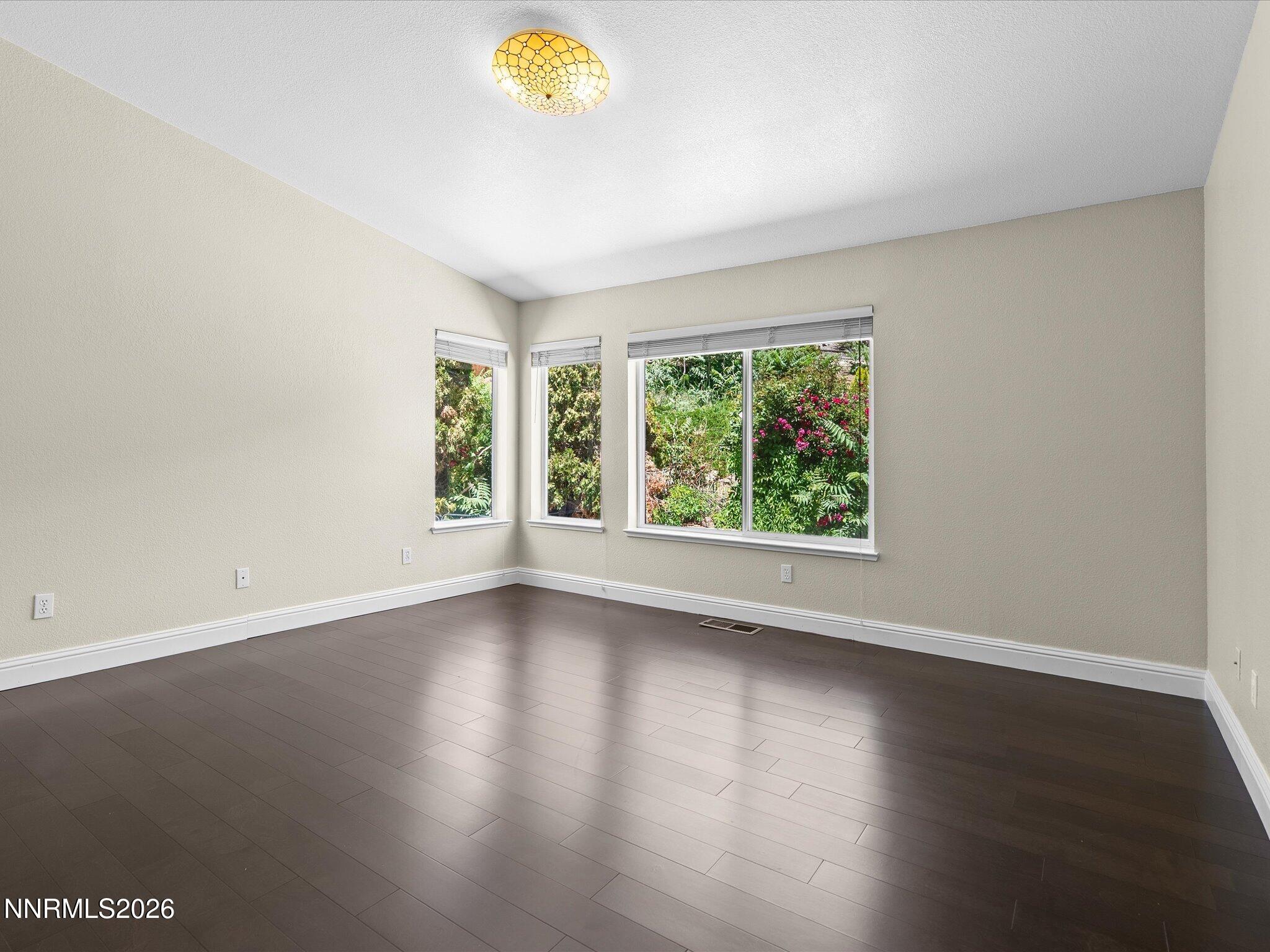 695 Kane Court Reno, NV 89512 - Photo 26 of 66 32-695 Kane Ct-122