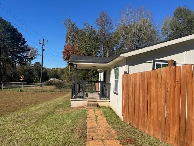 $195,000 | 13960 Veterans Memorial Highway, Winston, GA 30187