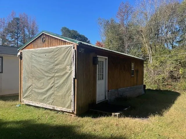 a view of backyard of house