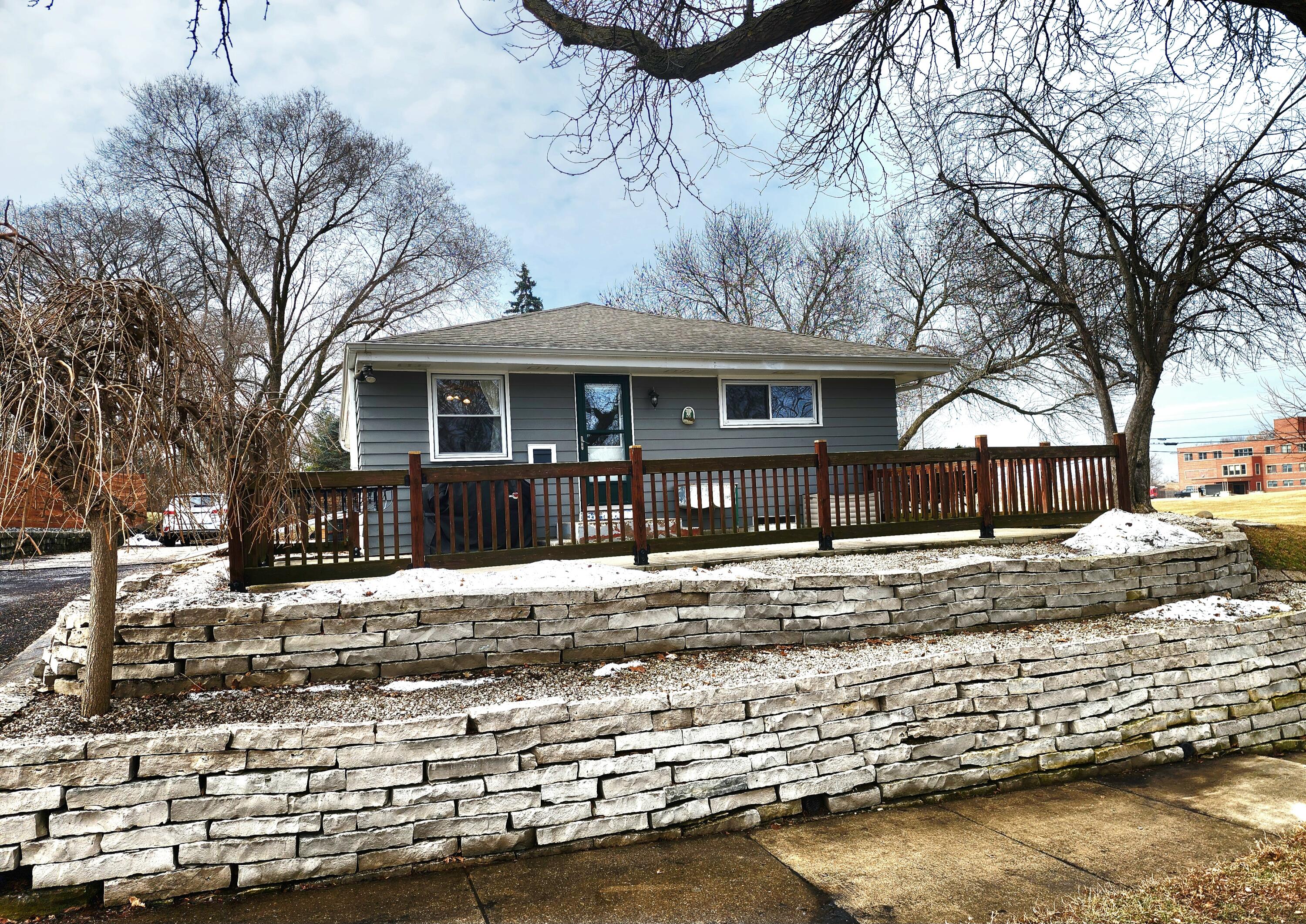 1323 Northview Road Waukesha, WI 53188 - Photo 1 of 1 1000004470