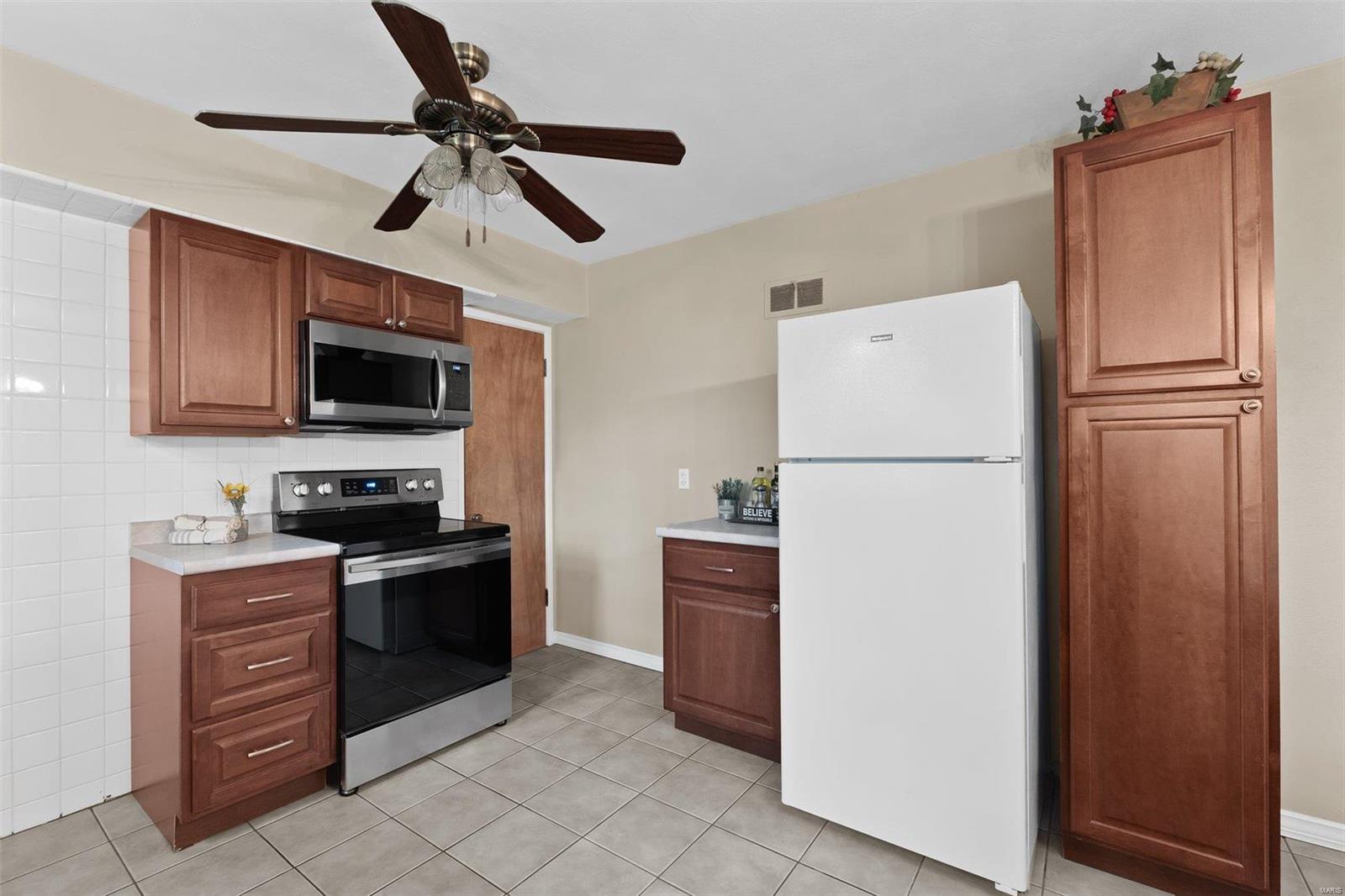 4430 Butler Hill Road St. Louis, MO 63128 - Photo 11 of 30 Gallery Image 11
