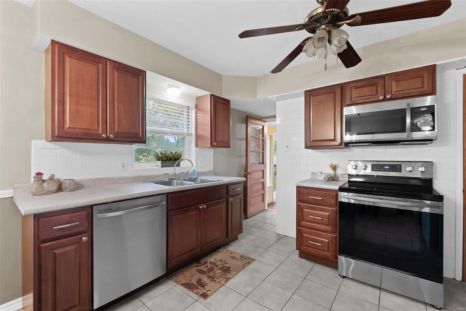 4430 Butler Hill Road St. Louis, MO 63128 - Photo 8 of 30 Gallery Image 8