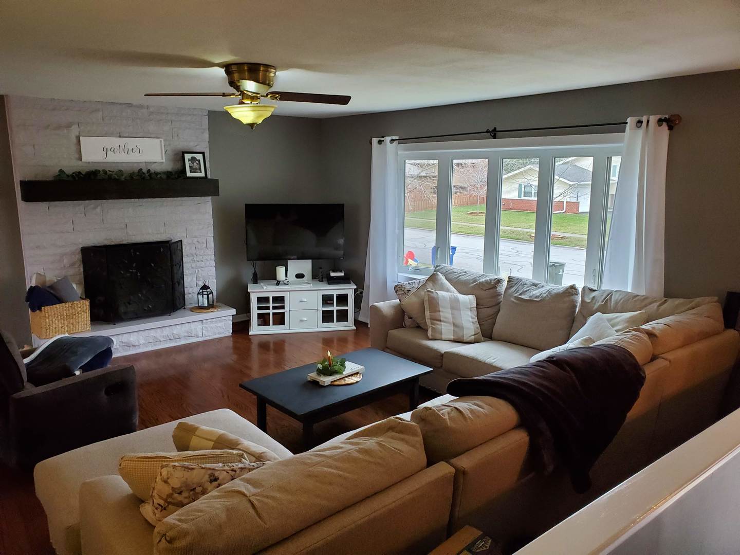 124 Thrush Lane Naperville, IL 60540 - Photo 2 of 18