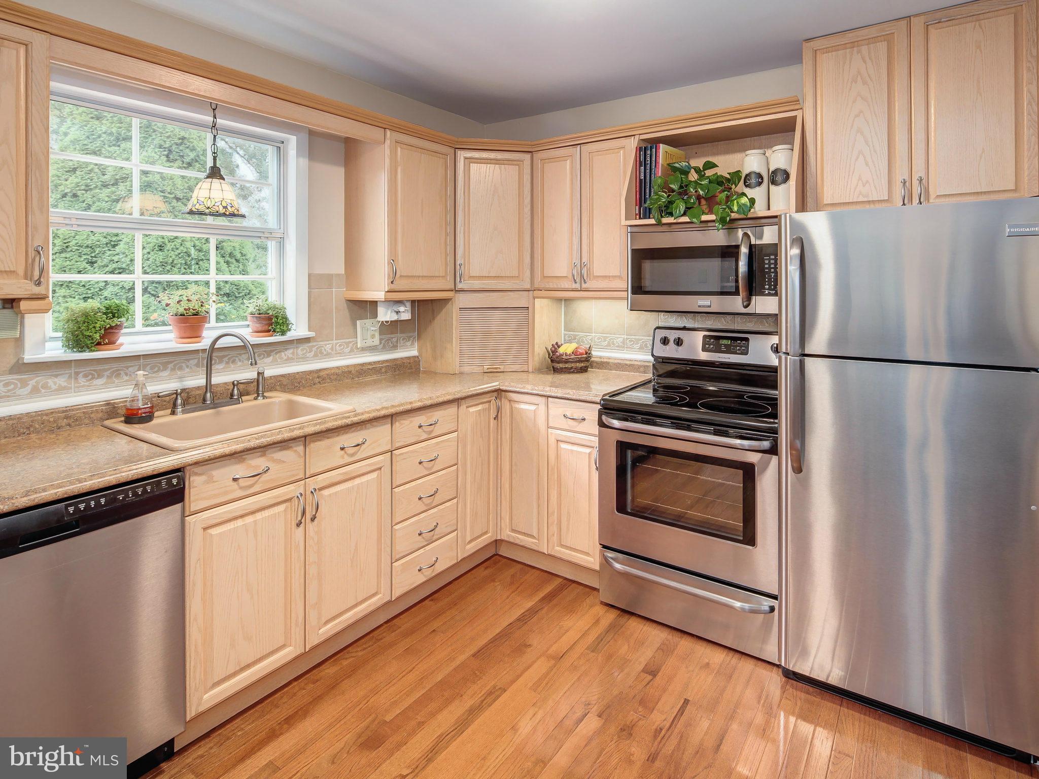 24133 Welsh Road Gaithersburg, MD 20882 - Photo 13 of 30 Kitchen
