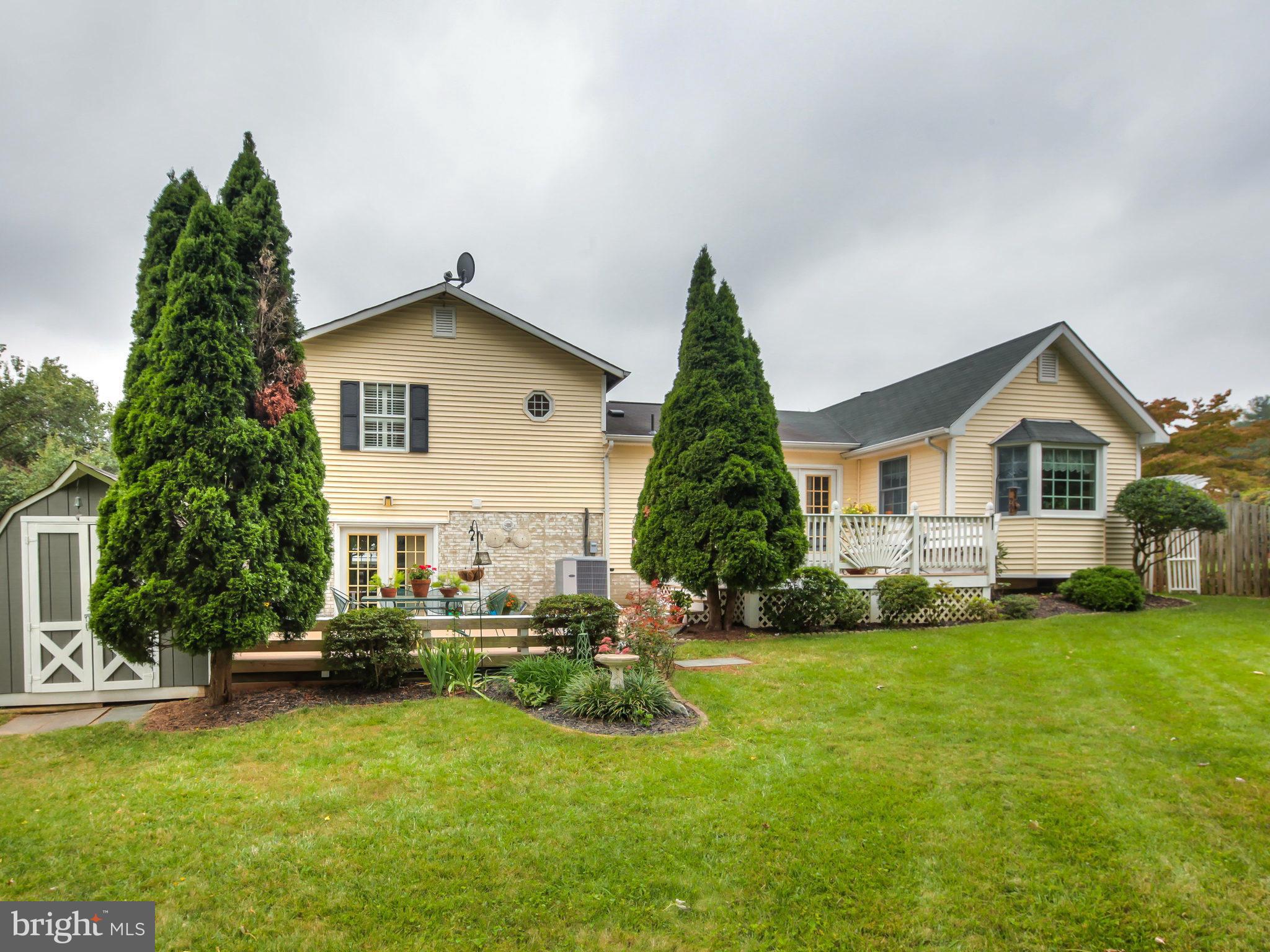 24133 Welsh Road Gaithersburg, MD 20882 - Photo 29 of 30 Exterior (Rear)