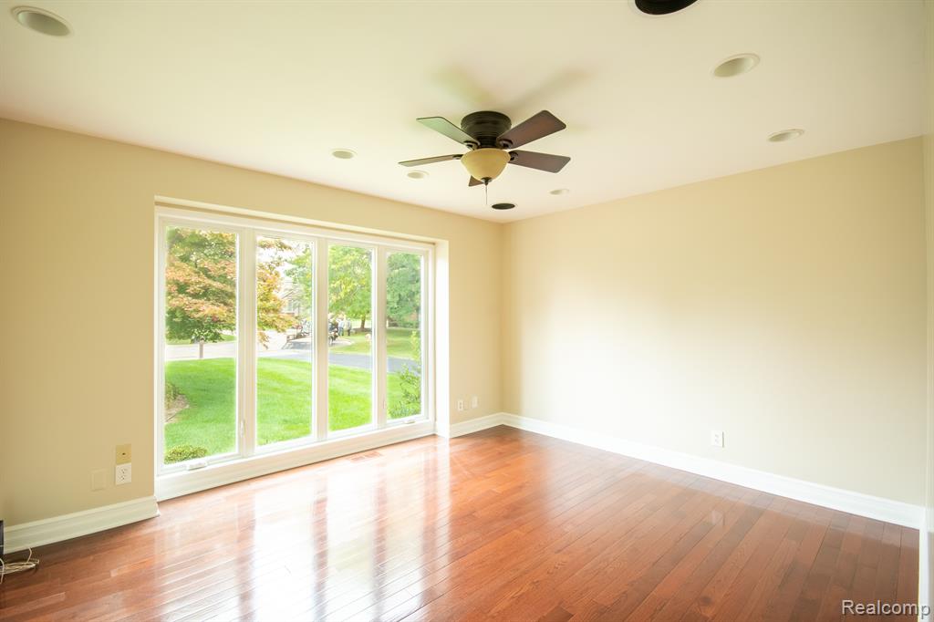 36609 Valley Ridge Drive Farmington Hills, MI 48331 - Photo 6 of 19