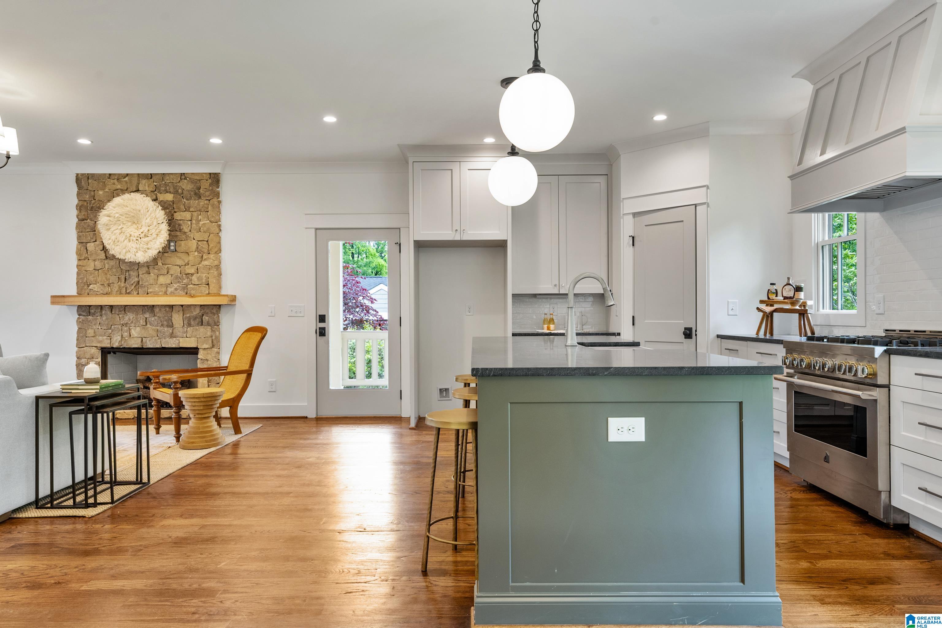 555 Oxmoor Road Birmingham, AL 35209 - Photo 12 of 55