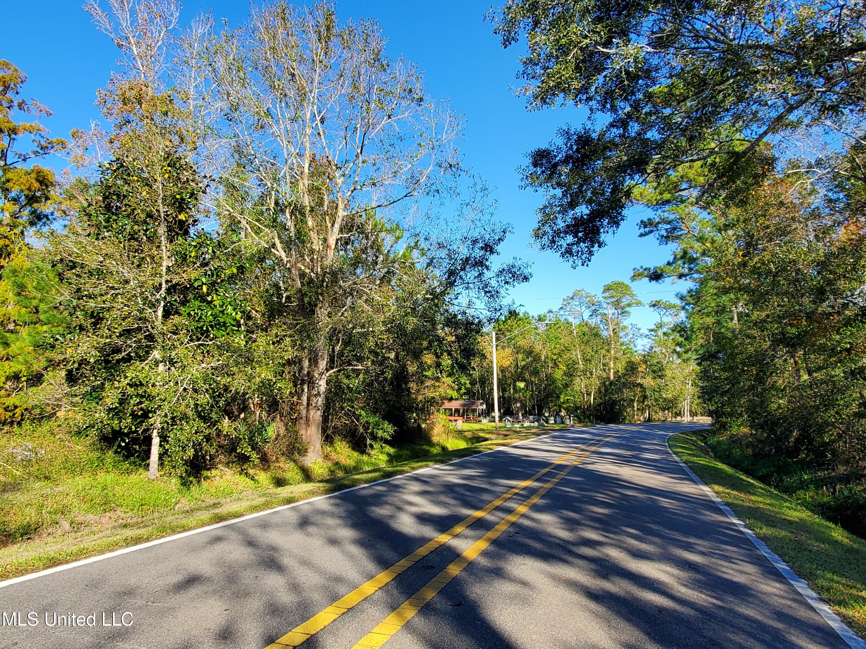 1038 Blue Meadow Road Bay St. Louis, MS 39520 - Photo 5 of 9 7