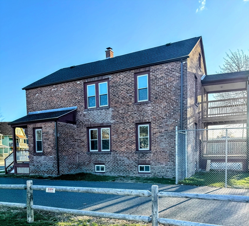 51-53 Bay Street Springfield, MA 01109 - Photo 3 of 17 Gallery Image 3
