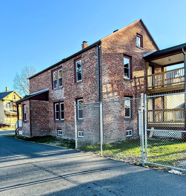 51-53 Bay Street Springfield, MA 01109 - Photo 4 of 17 Gallery Image 4