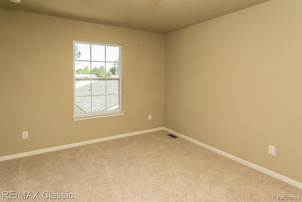 3336 Starr Road Royal Oak, MI 48073 - Photo 18 of 29 3336StarrRd-25.jpg
