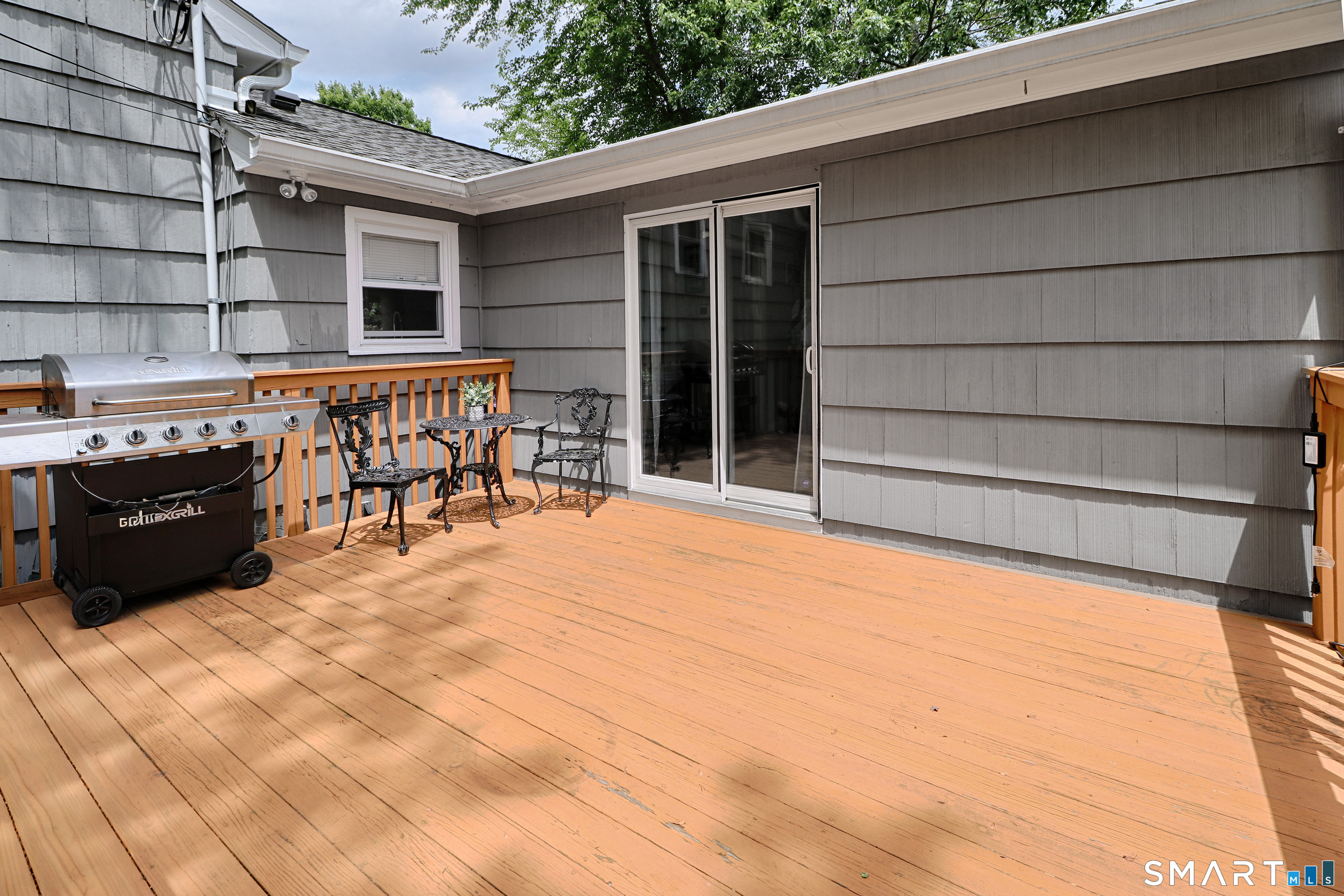 163 Windsor Road Fairfield, CT 06824 - Photo 22 of 31