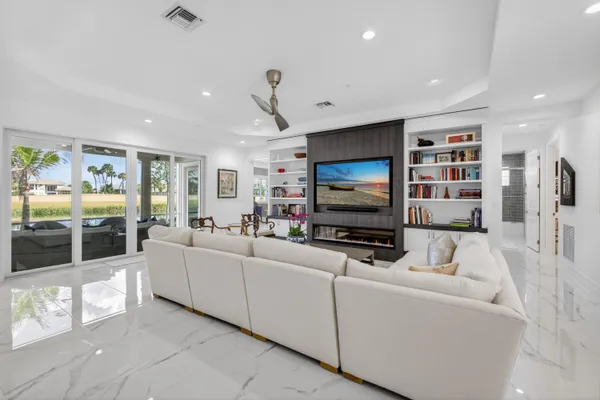 $1,195,000 | 155 Tresana Boulevard, Jupiter, FL 33478