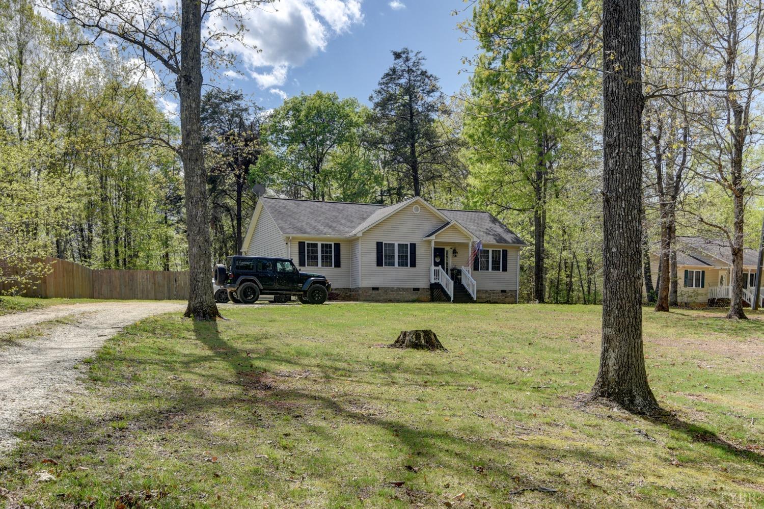 531 Log Cabin Road Appomattox, VA 24522 - Photo 32 of 33