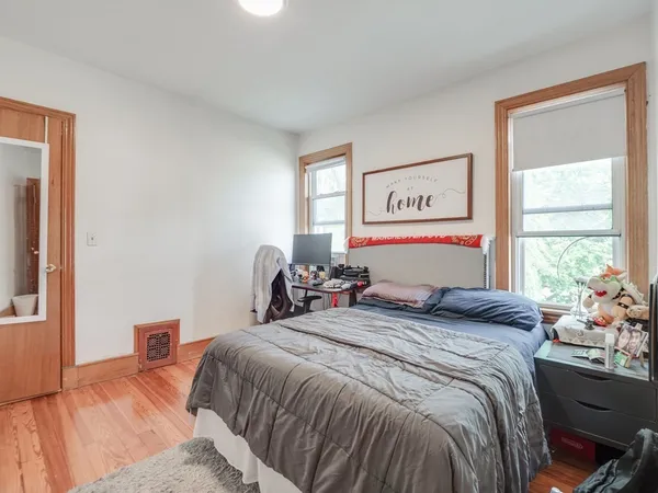 $4,275 | 354 Beacon Street, Unit 2, Somerville, MA 02143