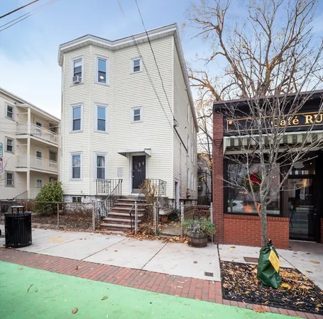 $4,275 | 354 Beacon Street, Unit 2, Somerville, MA 02143